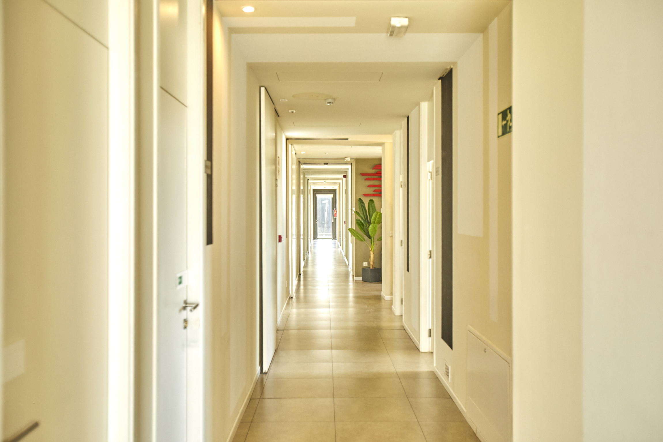 Pasillo interior Clínica Recal